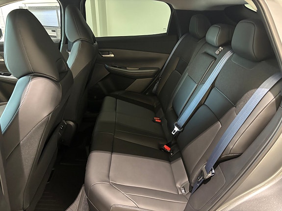Nissan Leaf 9 of 19