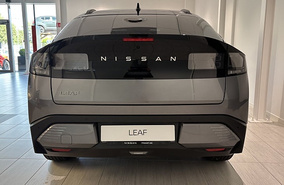 Nissan Leaf 5 of 19