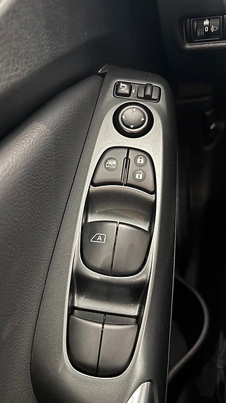 Nissan Juke 12 of 19