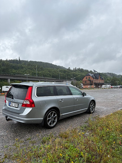 Volvo V70 6 of 9