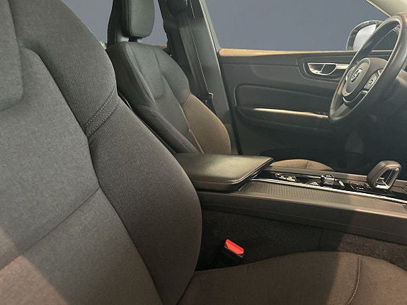 Volvo XC60 7 of 11