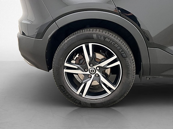 Volvo XC40 30 of 30