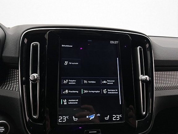 Volvo XC40 23 of 30
