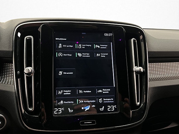 Volvo XC40 22 of 30