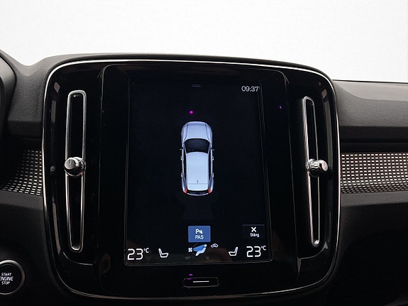 Volvo XC40 24 of 30
