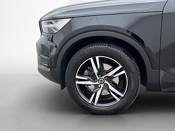Volvo XC40 28 of 30