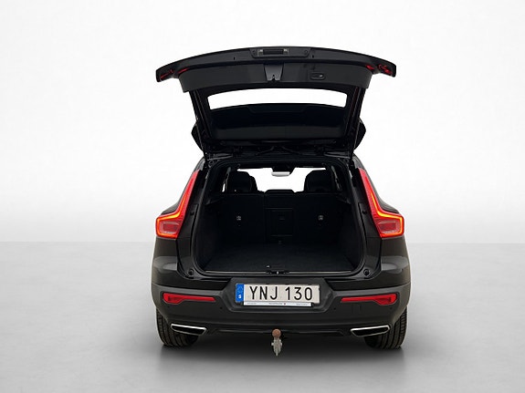 Volvo XC40 9 of 30