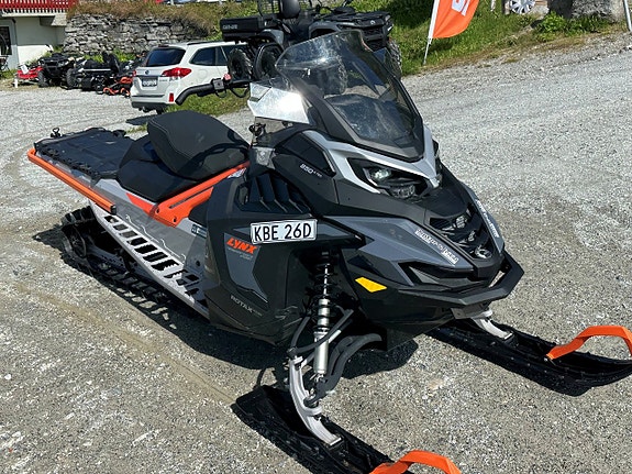 Lynx 49 RANGER PRO 850 2 of 5