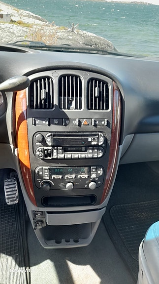Chrysler Grand Voyager 4 of 8