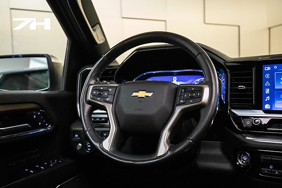 Chevrolet Silverado 1500 12 of 26