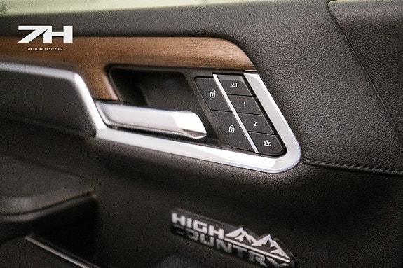 Chevrolet Silverado 1500 21 of 26