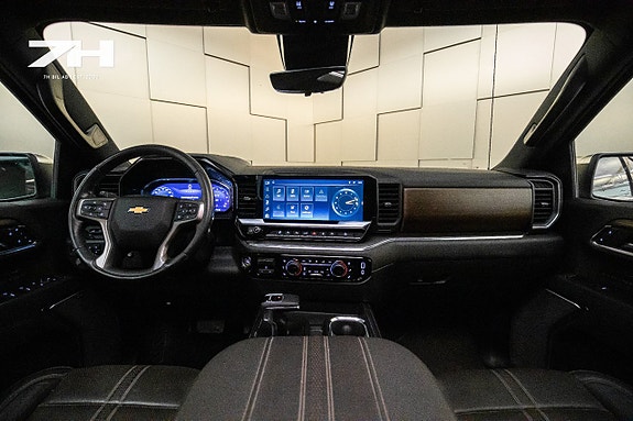 Chevrolet Silverado 1500 15 of 26