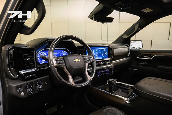 Chevrolet Silverado 1500 10 of 26