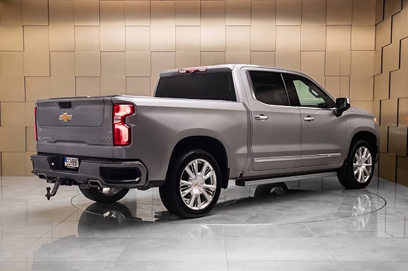 Chevrolet Silverado 1500 3 of 26