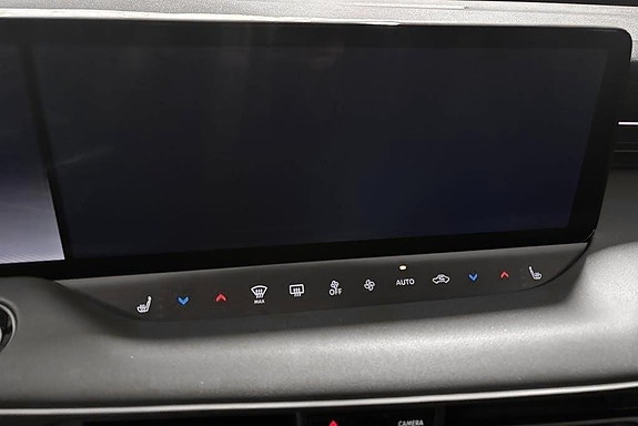 Nissan Leaf 11 of 14