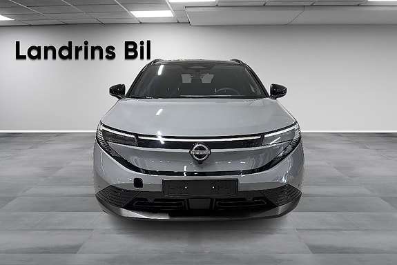 Nissan Leaf 2 of 14