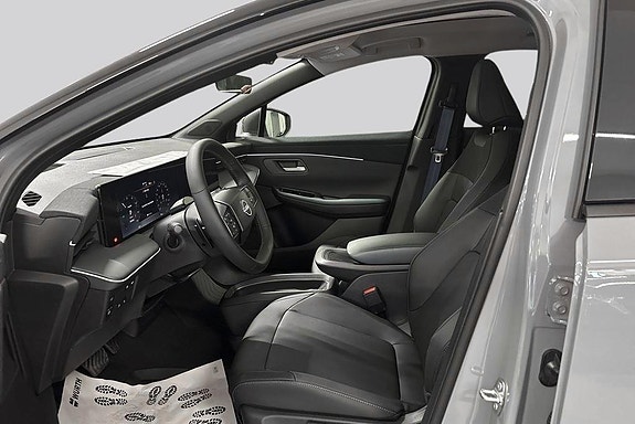 Nissan Leaf 8 of 14