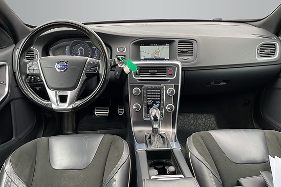 Volvo V60 12 of 16
