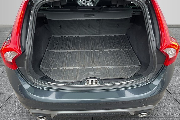 Volvo V60 9 of 16