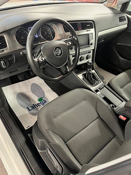 Volkswagen Golf VII 4 of 5
