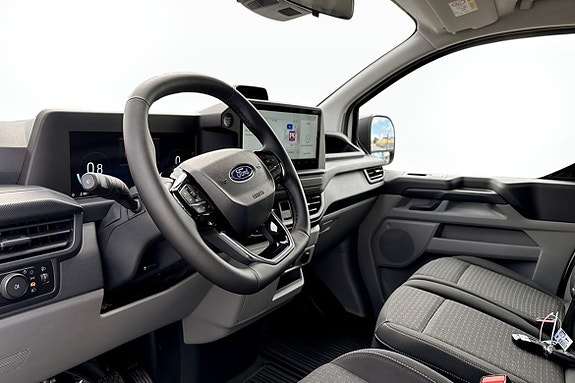 Ford Transit Custom 11 of 22