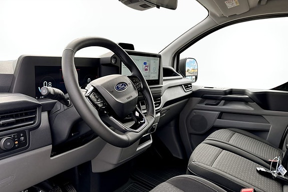 Ford Transit Custom 12 of 22