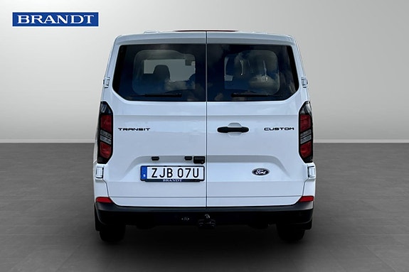 Ford Transit Custom 7 of 22