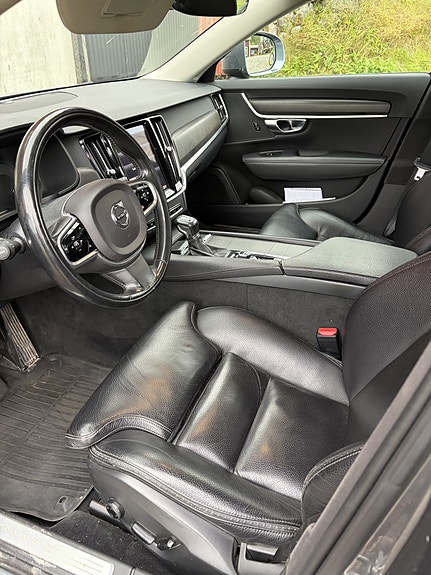 Volvo V90 Cross Country 3 of 4
