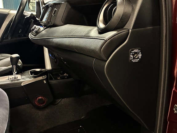 Toyota RAV4 13 of 24