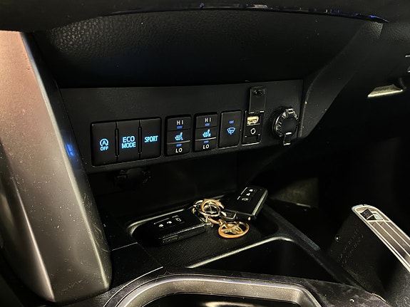 Toyota RAV4 20 of 24