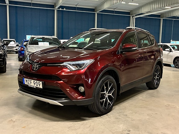 Toyota RAV4 7 of 24