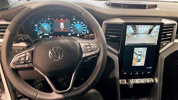 Volkswagen Amarok 10 of 12