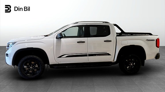 Volkswagen Amarok 2 of 12