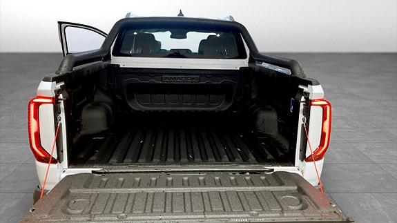 Volkswagen Amarok 12 of 12