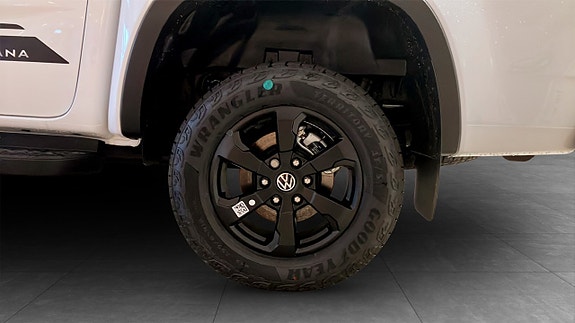 Volkswagen Amarok 6 of 12