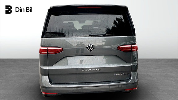 Volkswagen Multivan 5 of 12