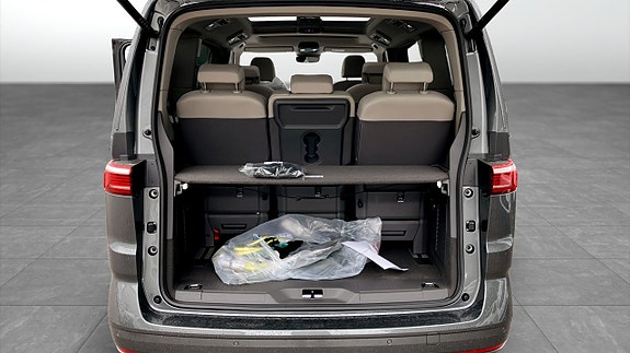 Volkswagen Multivan 12 of 12