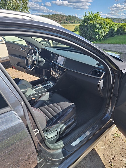 Kia Optima 7 of 12