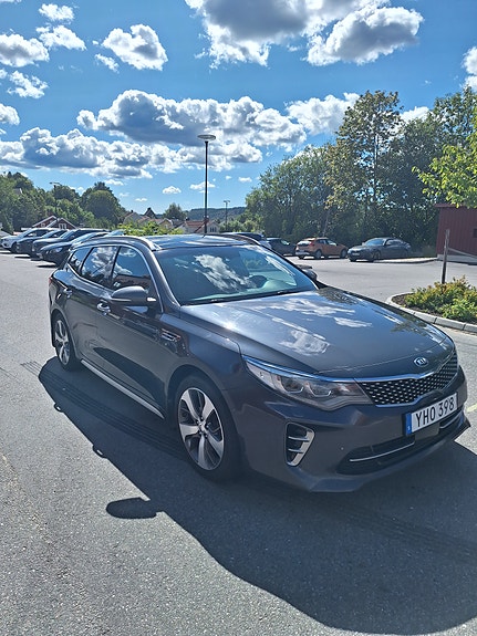 Kia Optima 3 of 12