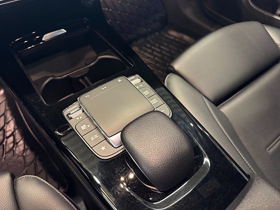 Mercedes-Benz CLA200 d 16 of 23
