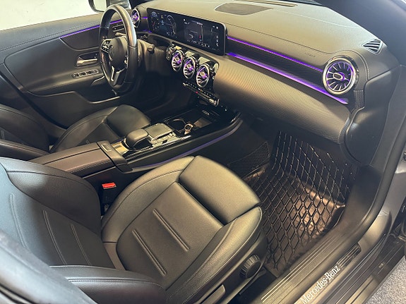 Mercedes-Benz CLA200 d 10 of 23