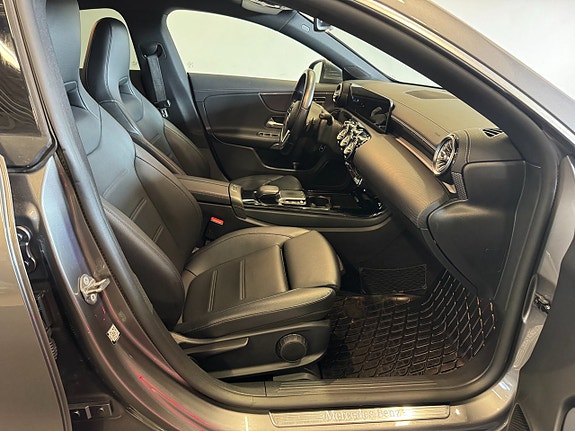 Mercedes-Benz CLA200 d 8 of 23