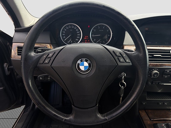 BMW 530i 10 of 18