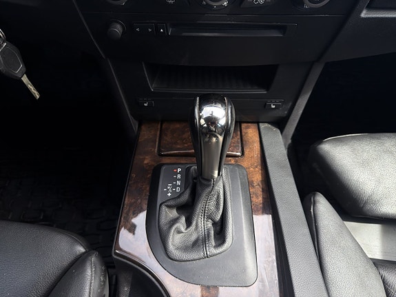 BMW 530i 13 of 18