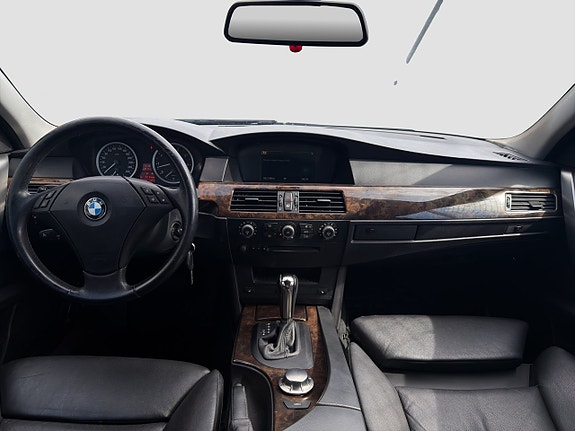 BMW 530i 9 of 18