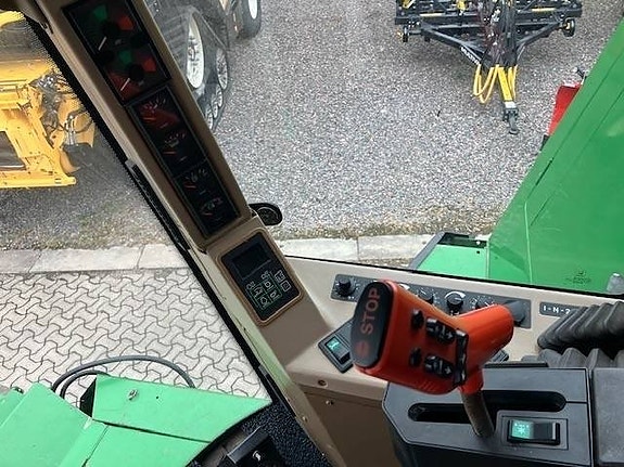 John Deere 2264 15 of 16
