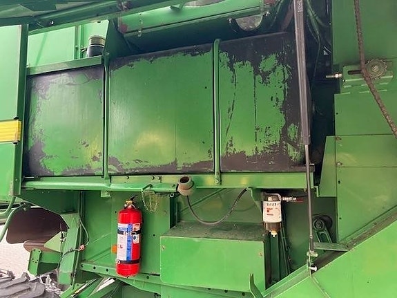 John Deere 2264 10 of 16
