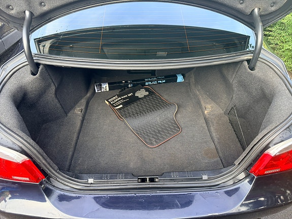 BMW 525i 5 of 9