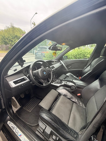 BMW 525i 6 of 9