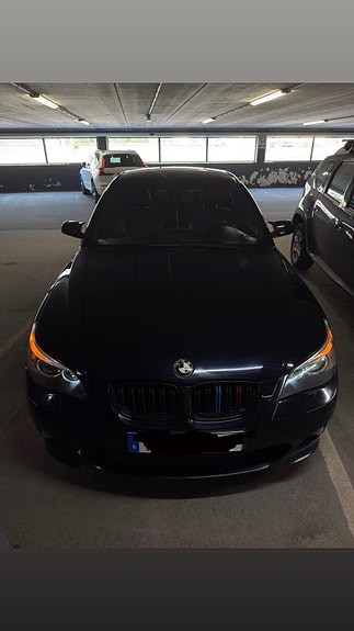 BMW 525i 3 of 9